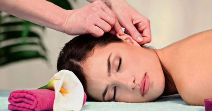 Ấn 3 huyệt đạo giúp ngủ ngon