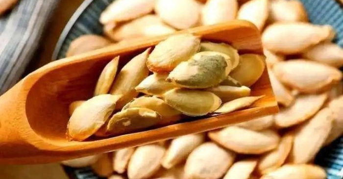 Hạt bí siêu thực phẩm tăng tuổi thọ cho người trung niên