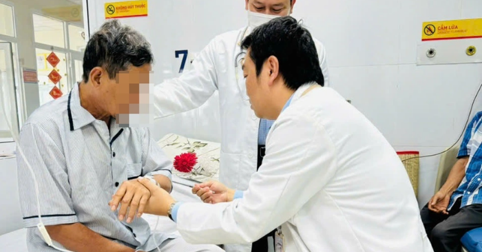 Thoát đột quỵ nhờ đi khám do biểu hiện lạ sau khi ăn sáng