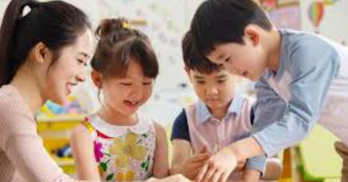 Nhìn vào lễ nghi biết trẻ được giáo dục tốt