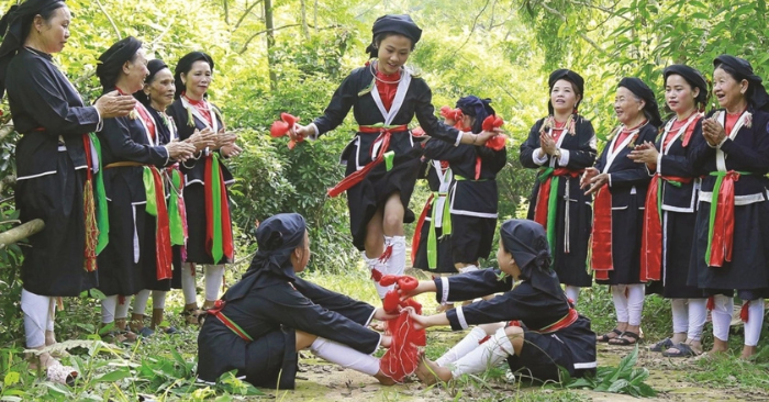 Quay Về Văn Hóa Truyền Thống