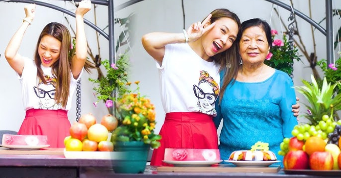 Mỹ Tâm làm món quà đặc biệt tặng mẹ