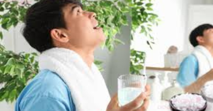 3 loại nước súc miệng tự pha giúp chắc răng, diệt khuẩn