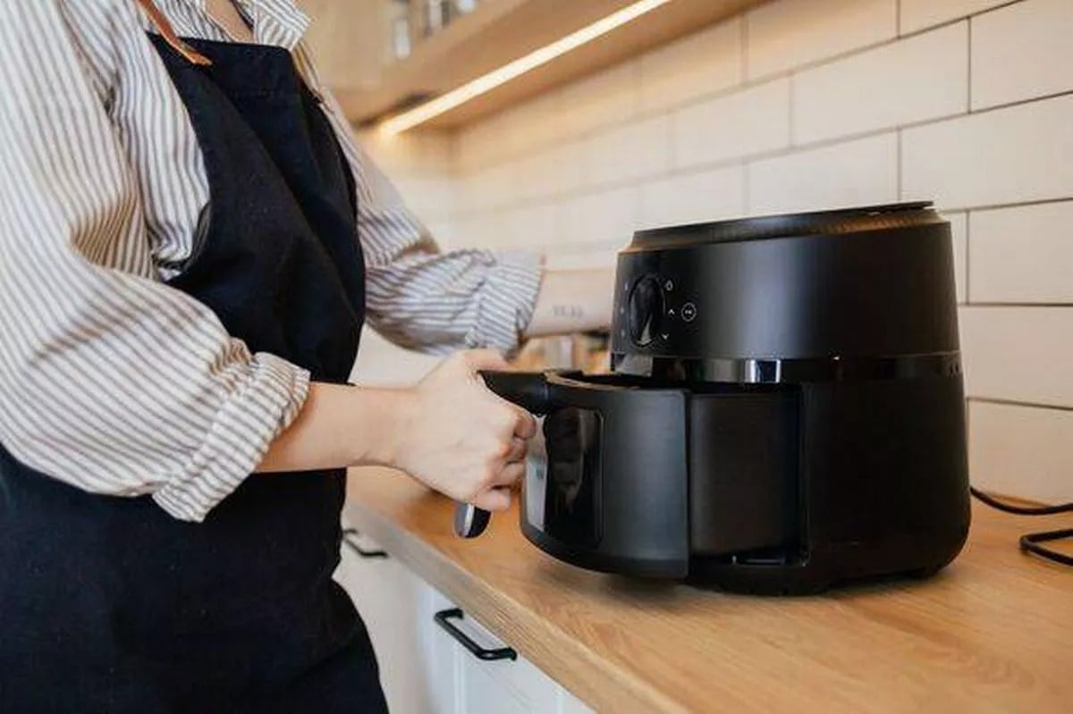  Chiên thịt xông khói: Dùng nồi chiên không dầu là sai lầm