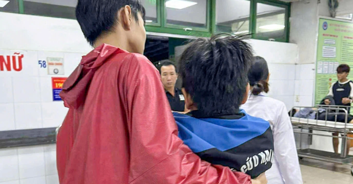 Vụ cháu bé trôi dạt sông Hàn: Mẹ vỡ oà nhờ video mạng