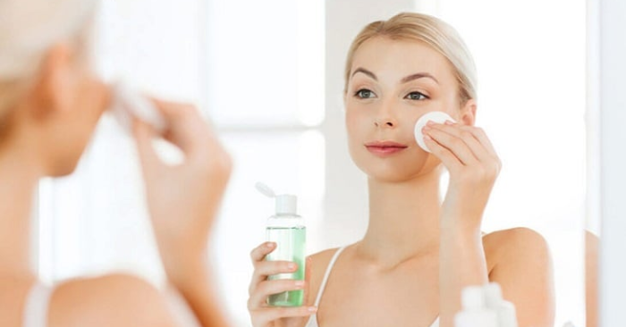 Nước hoa hồng – Bí quyết giúp làn da luôn tươi trẻ 