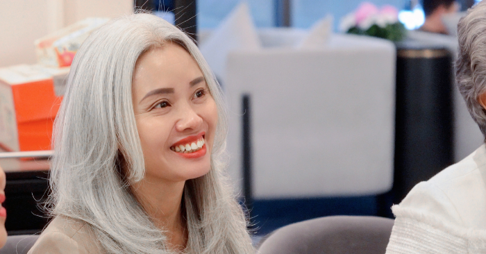 Hội chị em tóc bạc
