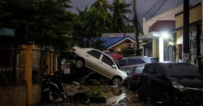 Bão Kalmaegi quét qua, hiện trường hoang tàn khắp nơi
