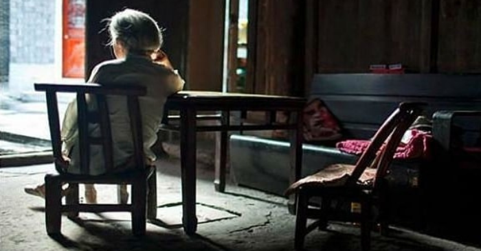Người Nhật bơ vơ ở tuổi 50 giữa xã hội cô lập