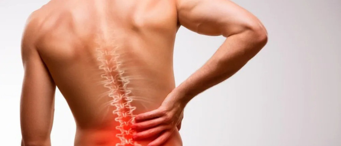 Đau lưng dưới cảnh báo ung thư nguy hiểm