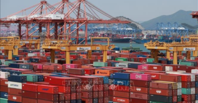 Xuất khẩu của Trung Quốc suy giảm lần đầu sau gần 2 năm