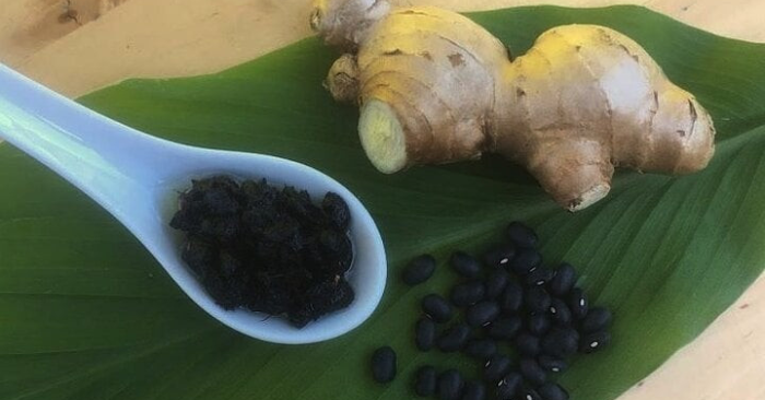 Lợi ích khi uống nước đậu đen rang gừng mỗi ngày