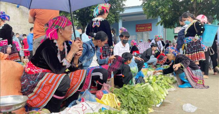 Sắc màu chợ phiên Sì Lở Lầu