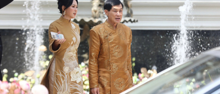 Doanh nhân Johnathan Hạnh Nguyễn đưa con gái về nhà chồng