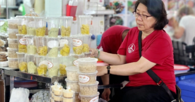 Tiệm chè hơn nửa thế kỷ phục vụ khách ở chợ Bến Thành