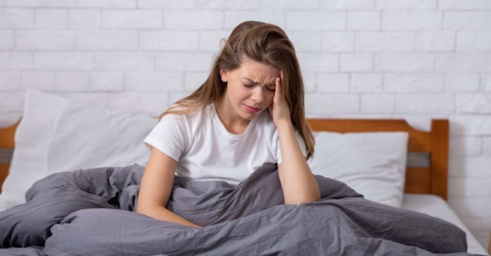 Ngủ đủ giấc nhưng sáng dậy vẫn đau đầu vì đâu?