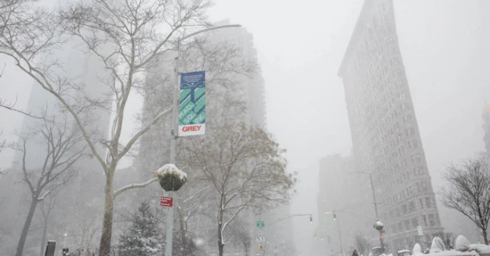 New York đối mặt bão tuyết lớn sau mùa lễ hội