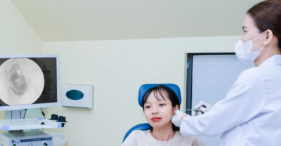 Ù tai có phải bệnh không? Nguyên nhân và cách điều trị