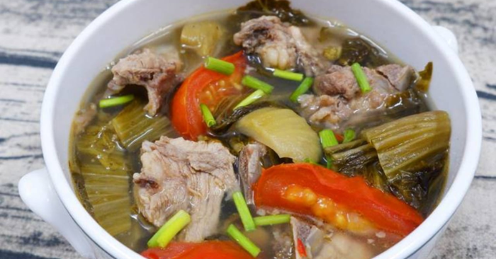 Canh dưa cải chua sườn non ngon ngọt dễ nấu tại nhà