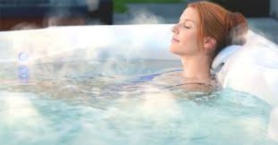 Tắm nước nóng mang lại nhiều lợi ích hơn bạn nghĩ