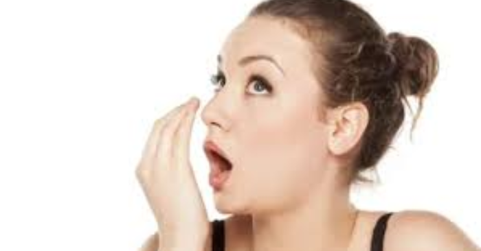 Hôi miệng buổi sáng: 60 giây giảm mùi hiệu quả