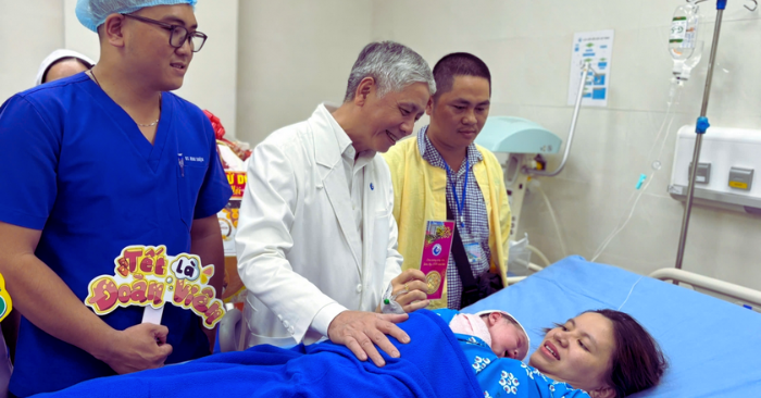 Bệnh viện Từ Dũ tặng vàng giao thừa 2026