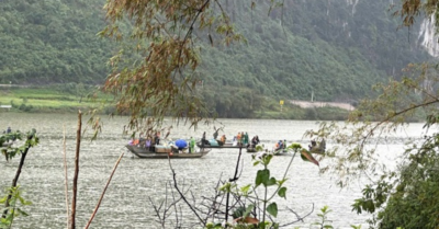 Lật thuyền chở 7 người: Hai người tử vong, hai người mất tích tại Quảng Trị