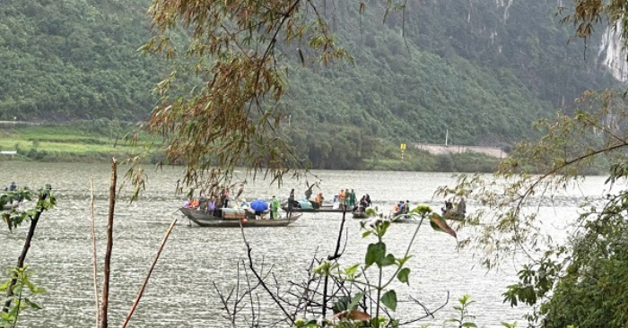 Lật thuyền chở 7 người – Hai người tử vong, hai người mất tích tại Quảng Trị
