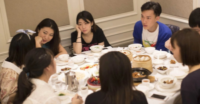 Đi họp lớp với tâm thế thua cuộc, người đàn ông 40 tuổi bất ngờ nhận ra giá trị này