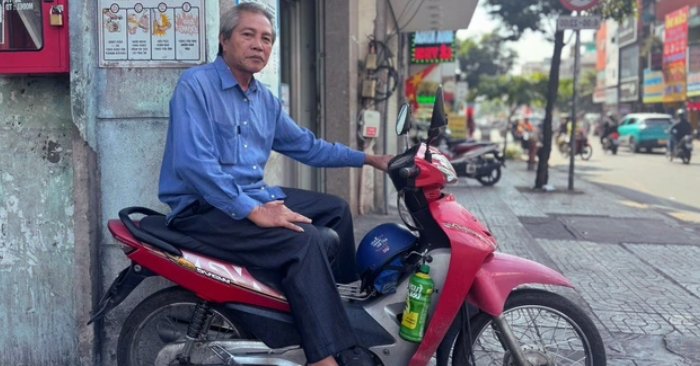 Phận đời xe ôm truyền thống và cuộc đối đầu không cân sức với thuật toán