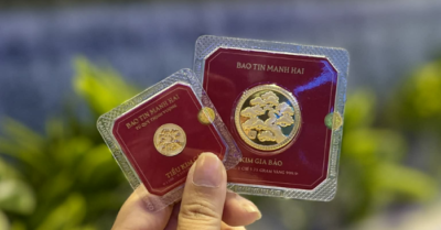 Ngày vía Thần Tài, tôi lén mua 3 chỉ vàng giấu dưới gối của chồng, sáng hôm sau anh nói một câu lạnh gáy