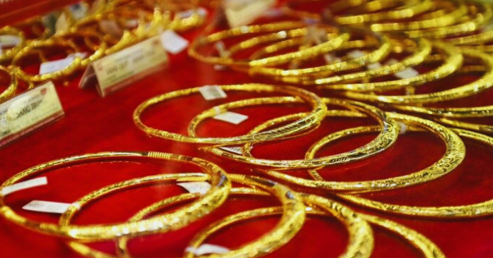 Giá vàng lên 5.500 USD giữa làn sóng bảo toàn tài sản toàn cầu