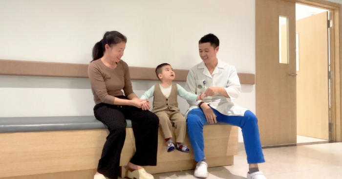 Oxy cao áp cứu sống trẻ ba tuổi bị tổn thương não nặng