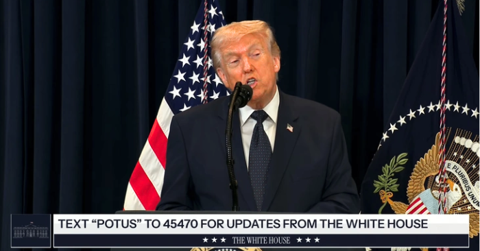 Ông Trump họp báo về Iran