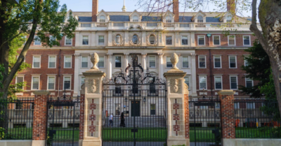 Chính quyền Trump kiện Đại học Harvard vì cáo buộc phân biệt đối xử