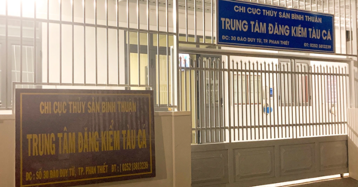 Ngày 22/3, cơ quan điều tra tỉnh Lâm Đồng vừa bắt giữ Giám đốc và hai thuộc cấp tại trung tâm đăng kiểm tàu cá vì lập hồ sơ khống để trục lợi cá nhân.