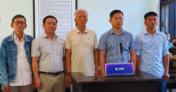 Tận thu rừng cháy, nhiều cựu cán bộ ở Huế lĩnh án tù
