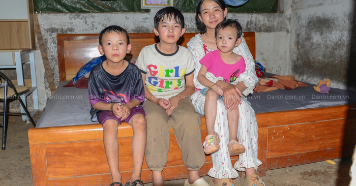Bé gái 16 tuổi gánh vác nuôi ba em nhỏ sau biến cố