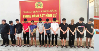 Nhóm thanh niên Đà Nẵng náo loạn phố phường bằng hung khí và xe độ