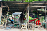 An Giang: Nghĩa tình sắt son của người con liệt hai chân và nỗi đau mẹ già ung thư