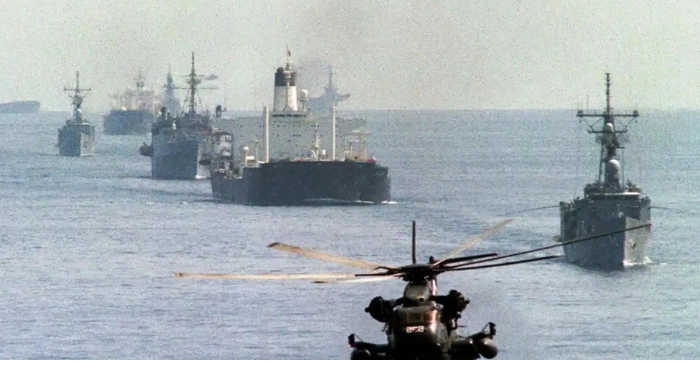 Eo biển Hormuz: Mỹ bắt đầu hộ tống tàu thương mại từ 4/5