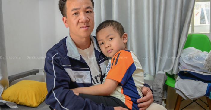 Người cha đơn thân tại Đà Lạt khẩn thiết cứu con bị ung thư máu