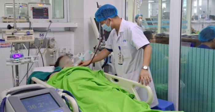 Sốc nhiệt: Hai người nhập viện cấp cứu do nắng nóng tại Phú Thọ