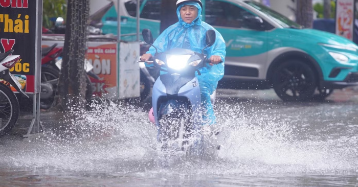 Mưa lớn miền Bắc: Nguy cơ lũ quét và sạt lở đất diện rộng