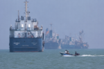 Eo biển Hormuz: Khi nào giá dầu thế giới chính thức hạ nhiệt?