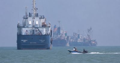 Eo biển Hormuz: Khi nào giá dầu thế giới chính thức hạ nhiệt?