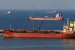 Eo biển Hormuz: Iran và Oman xem xét thu phí dịch vụ hàng hải