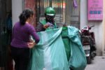 Giả shipper, đọc đúng tên hàng để lừa tiền trong tài khoản ngân hàng