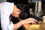 Não quá tải ở người trẻ: Áp lực công việc đứng sau tình trạng nhớ nhớ quên quên