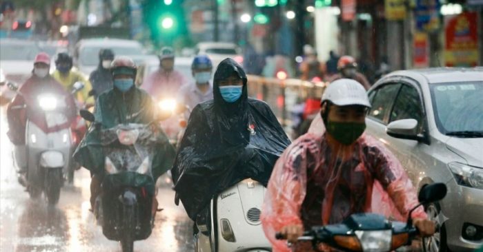 Dự báo thời tiết hôm nay 0 4-7: Do ảnh hưởng bão số 1, miền Bắc và ven biển mưa to đến rất to, có nơi tới 500mm. Cập nhật ngay diễn biến mưa bão tại đây.